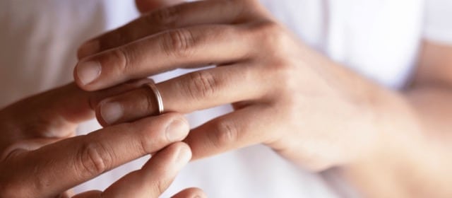 Removing wedding ring