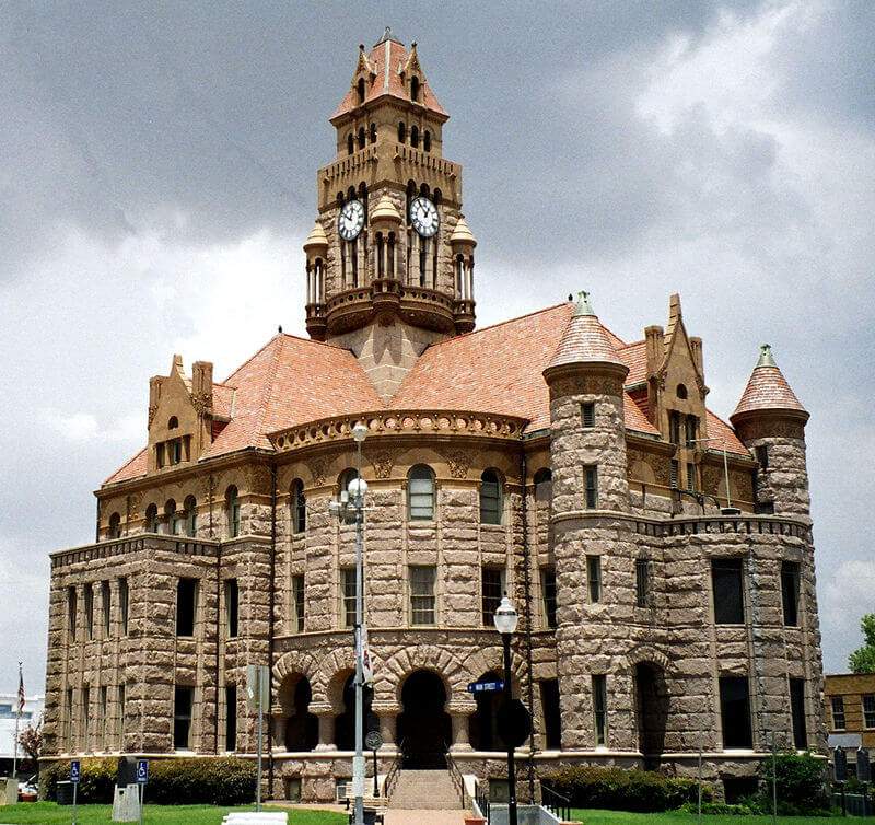 The courthouse of Wise County in Texas